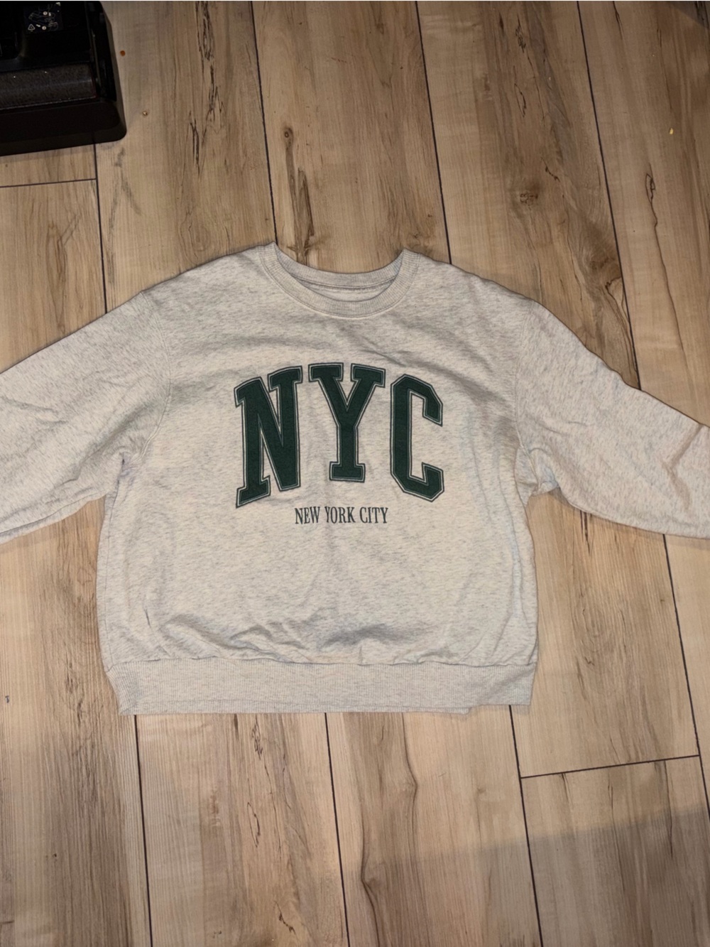 Hollister NYC Graphic Crewneck Sweatshirt in Light Heather Gray